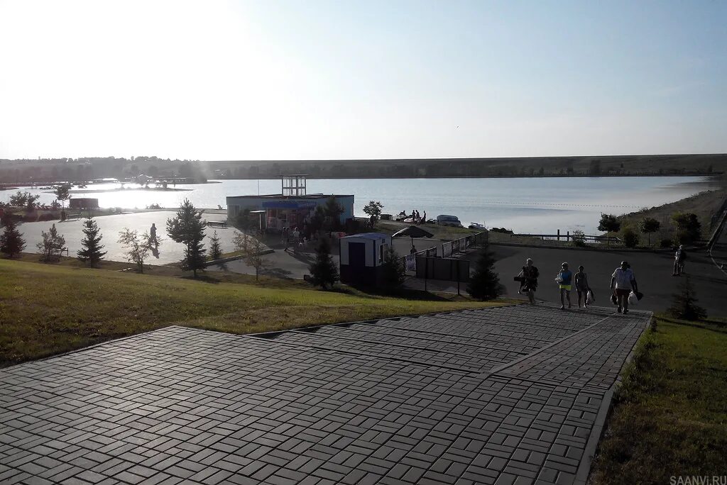 Емельяново озеро Семирадское. Озеро парк Емельяново. Емельяновское озеро Красноярск. Озеро парк красноярск