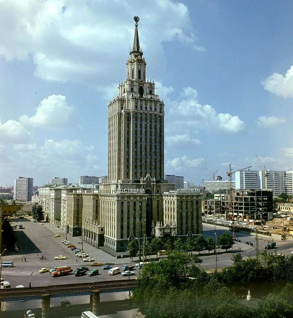 Сайт высотка. Высотка гостиница ленинградская. гостиница ленинград сталинская высотка. гостиница ленинградская поляков.