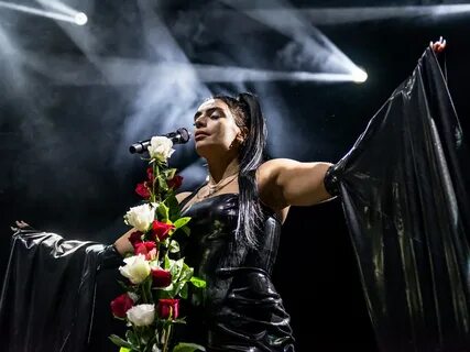 Sevdaliza мужчина