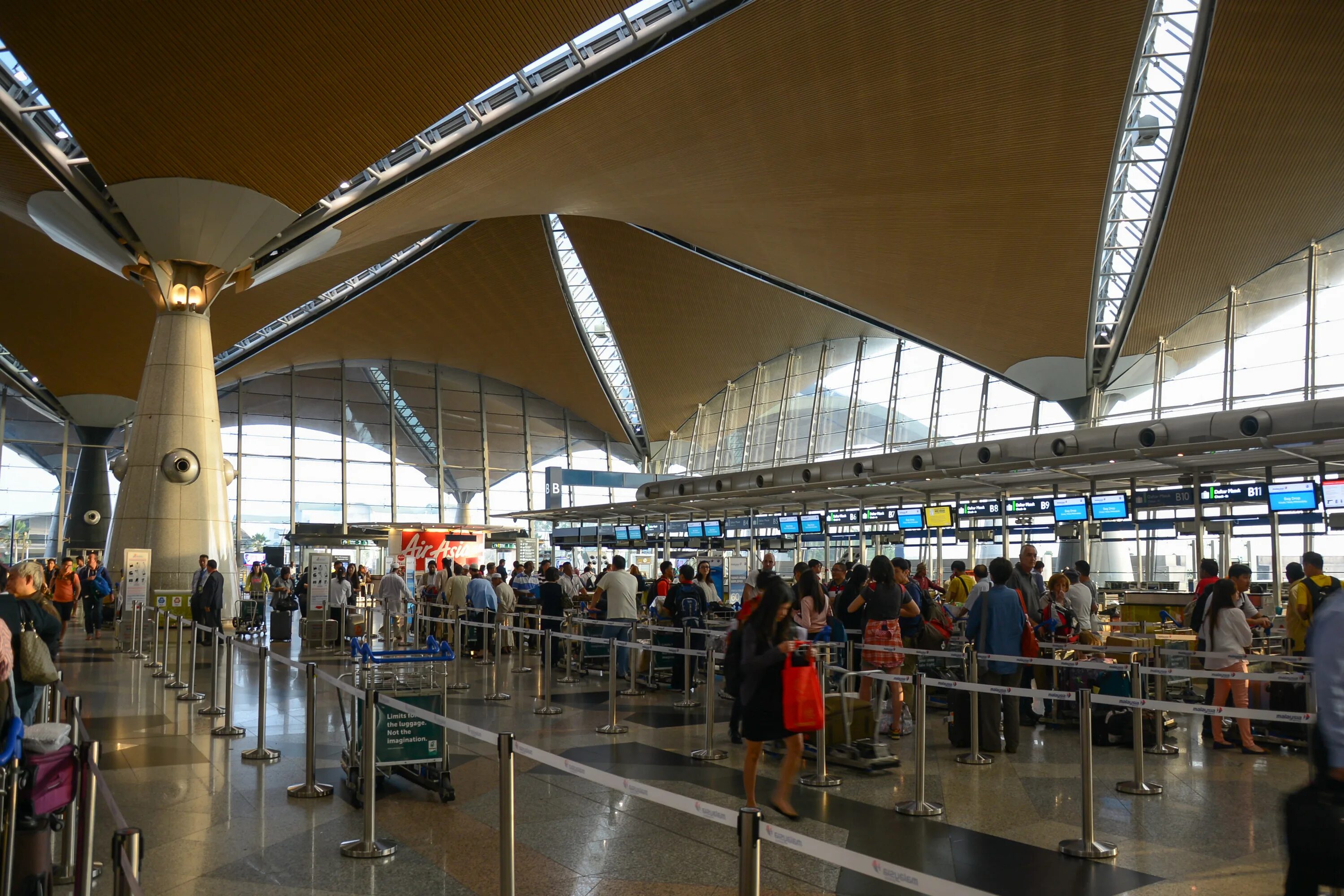 Малайзия аэропорт Куала-Лумпур. Kuala Lumpur International Airport. Klia1. Аэропорт Куала Лумпур терминалы.