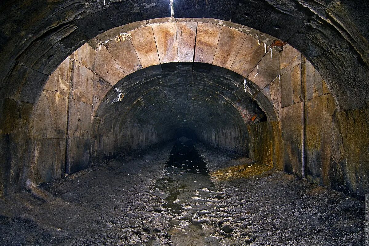 Неглинка. Река неглинка экскурсия подземная. Неглинка. Река неглинная в москве. Река неглинка.