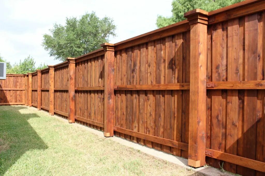 Заборы деревянные и краска для них Wood privacy fence, Privacy fence designs, Ba