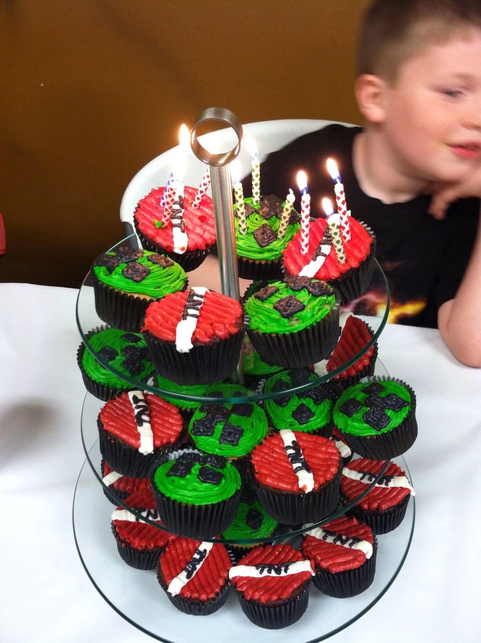 Подарок для девочки. Игрушки для девочек 7 лет. Идеи на 8 лет. Капкейки для мальчика 8 лет. Подарок маме на день рождения.