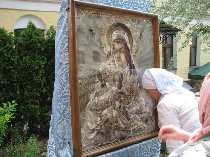 зачатьевский монастырь святыни монастыря иконы. милостивая икона божией матери в зачатьевском монастыре. зачатьевский монастырь икона. зачатьевский монастырь икона богородицы. зачатьевский монастырь икона милостивая.