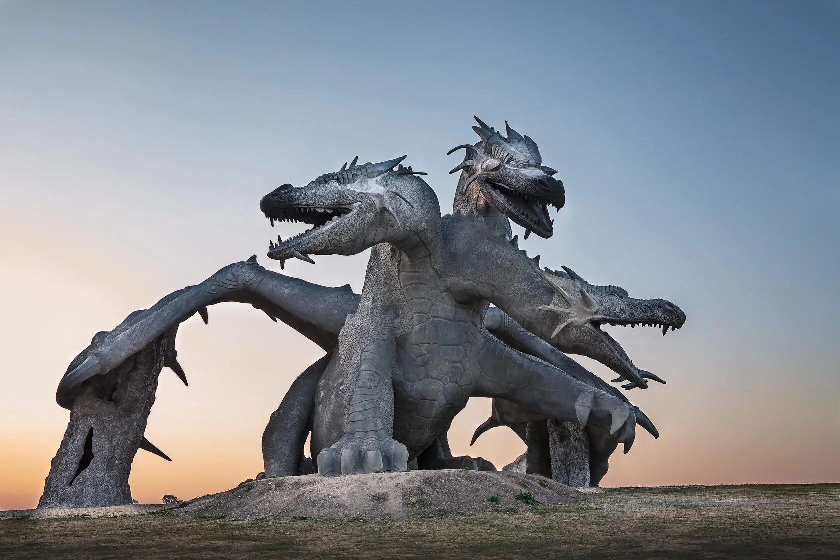 Липецк дракон кудыкина гора. Кудыкина гора горыныч огонь. Кудыкина гора липецк змей горыныч. Где стоит горыныч. Парк змей горыныч липецкая область кудыкина гора.