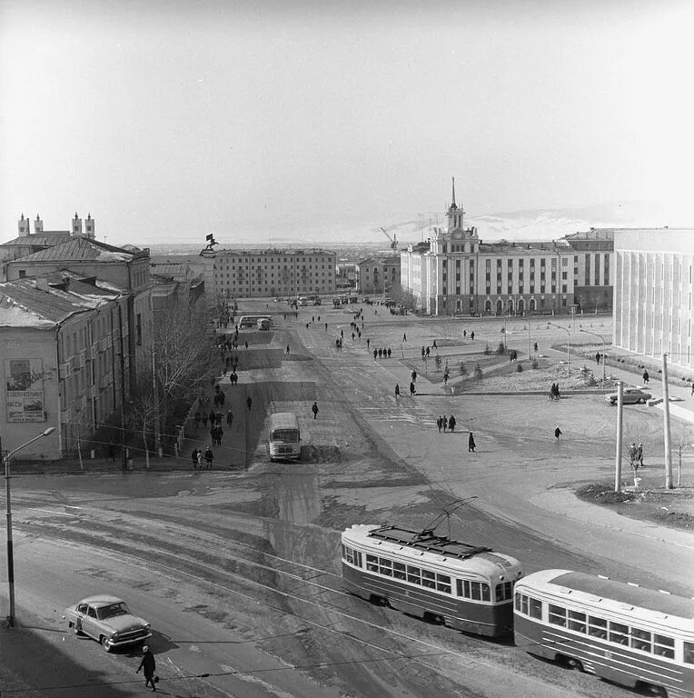 Улан фото. Старый Улан-Удэ. Улан-Удэ 1990. Улан-Удэ 1940. Улан-Удэ 1960 годы.