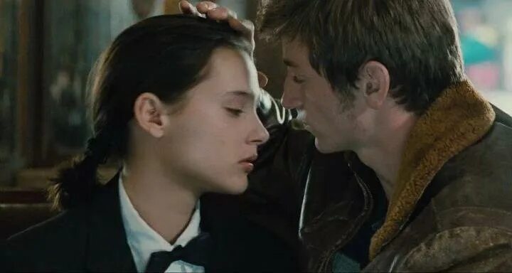 La fille a perdu. La fille a perdu. Неизвестная дарденн. La fille a perdu. La fille a perdu.