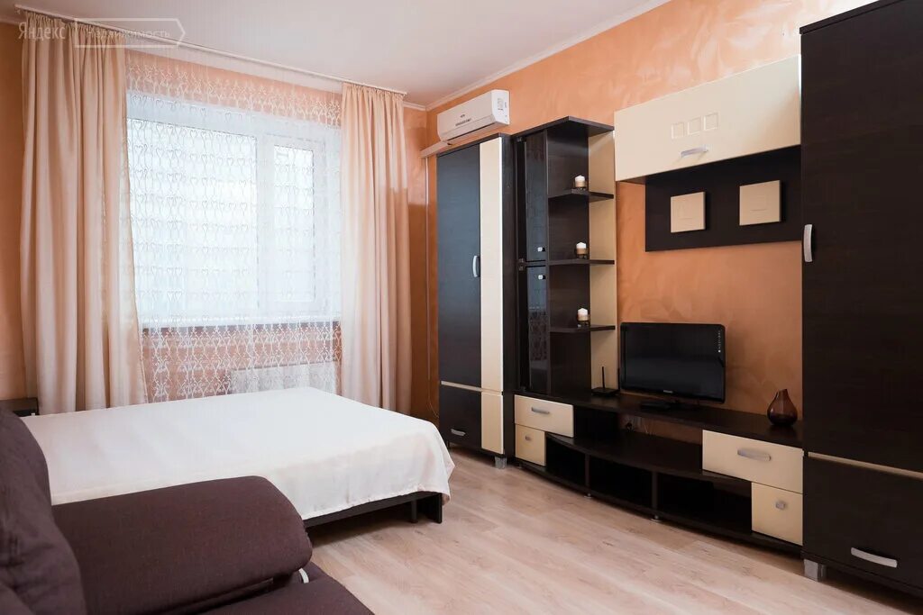 Квартиры в москве возле метро. Снять однокомнатную квартиру рядом с метро. Снять однокомнатную квартиру рядом с метро. Комната на длительный срок. Одесская 12 москва однокомнатная квартира.