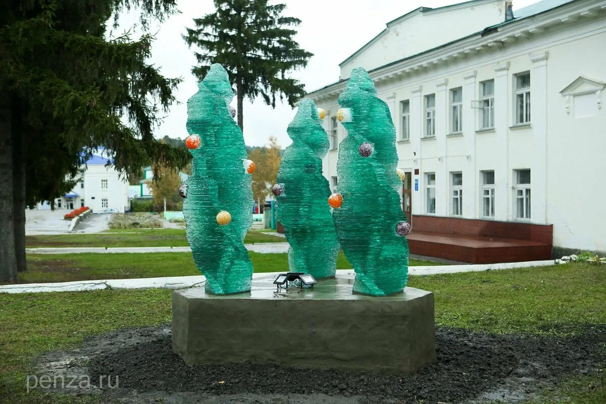 Сайт никольск пензенской области никольск. Г Никольск Пензенская область. Достопримечательности города Никольска Пензенской области. Парк стеклянных скульптур Никольск. Площадь города Никольска Пензенской области.