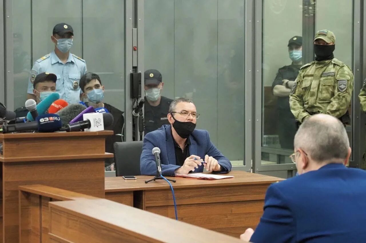 Суды 12 мая