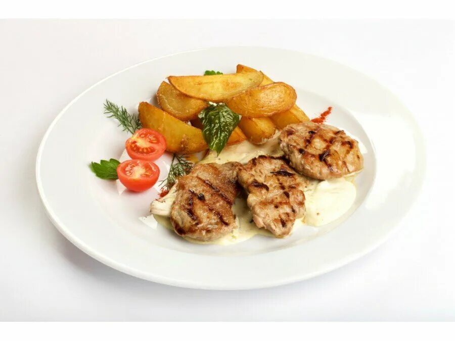 свиные медальоны с грибным соусом. медальоны из говядины в сливочном соусе. телячие медальоны с грибным соусом. медальоны из свиной вырезки в сливочном соусе. телячьи медальоны.