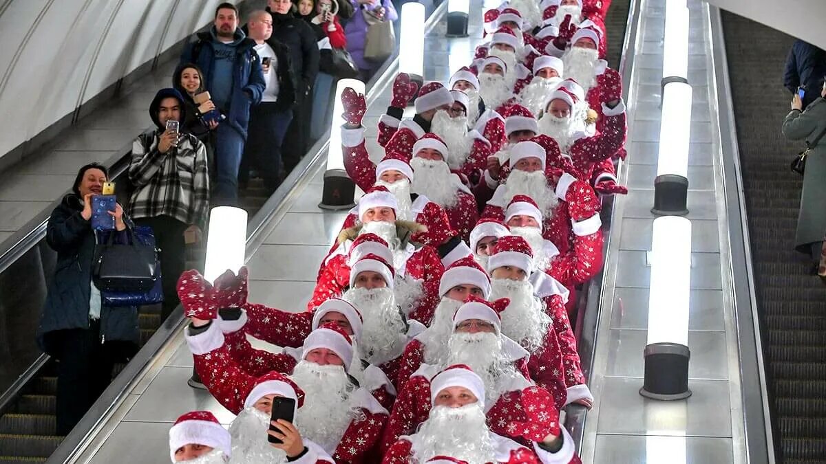 Морозы 2023 года. Поезд деда мороза 2022 москва. Поезд деда мороза 2023 челябинск. Морозы 2023 года. Морозы 2023 года.