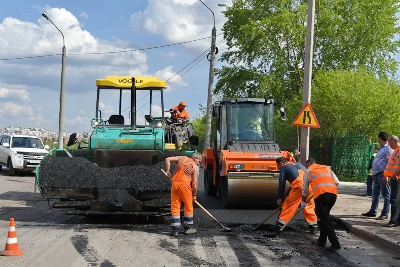 Ремонт улицы. Таврическое ДРСУ. Дорога ремонт.