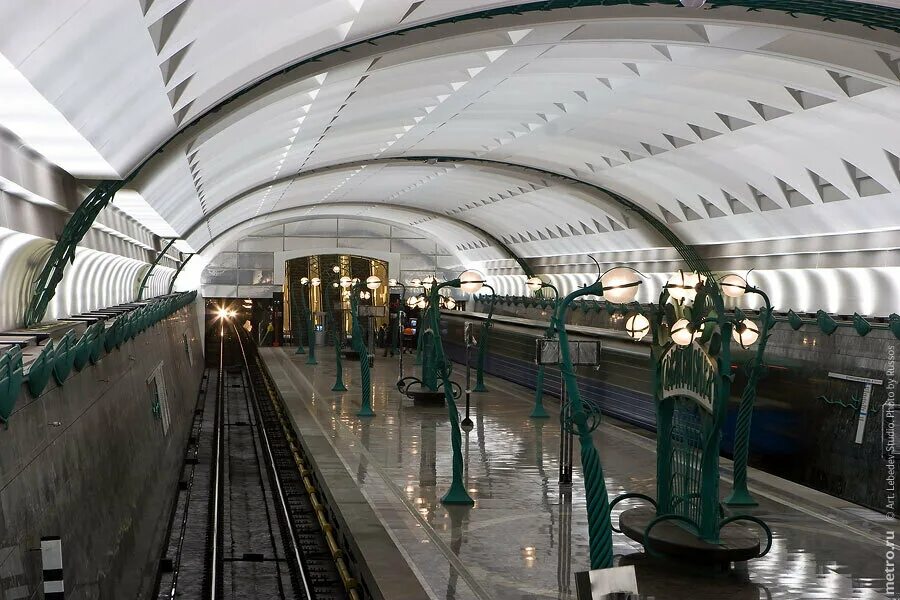 Славянский бульвар раздоры. Станция метро славянский бульвар. московский метрополитен станция славянский бульвар. станция метро славянский бульвар платформа. станция метро славянский базар.