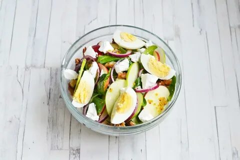 Салат с яблоком и сыром