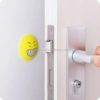 Улыбающийся дверь