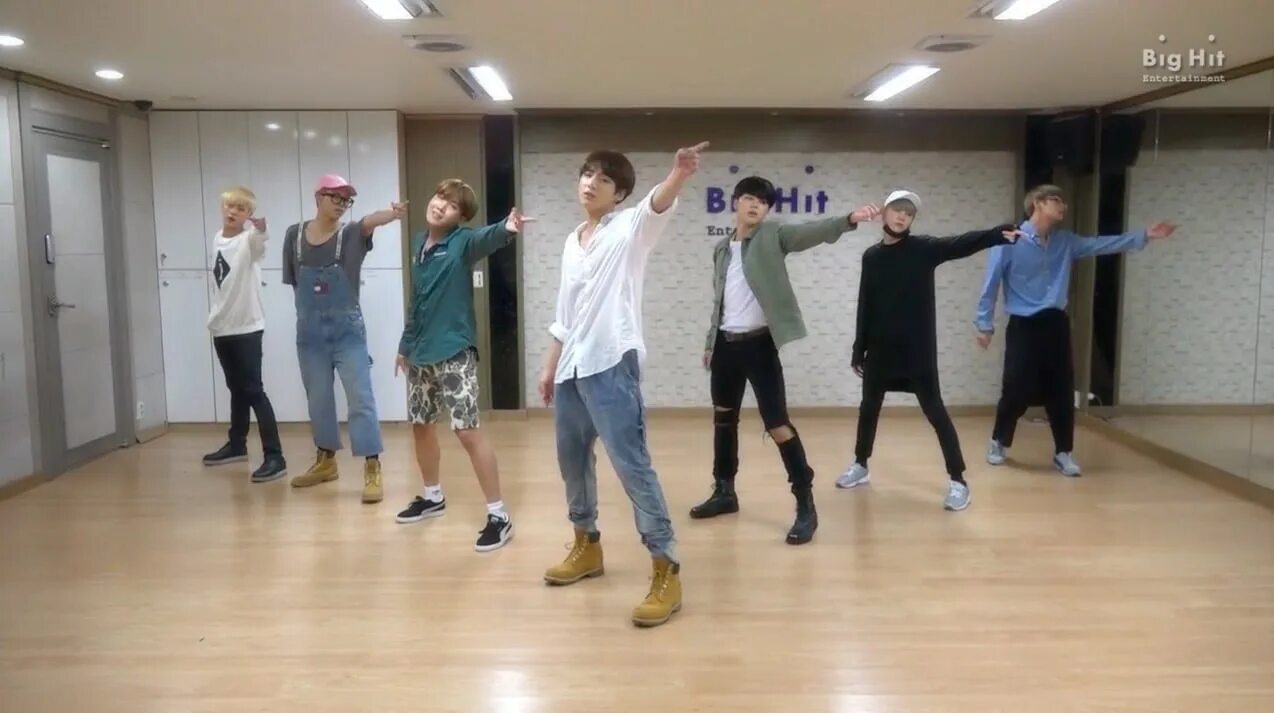 Bts practice. БТС дэнс практика. BTS Baepsae Dance Practice. BTS Dance Practice 2022. Юнги Dance Practice.