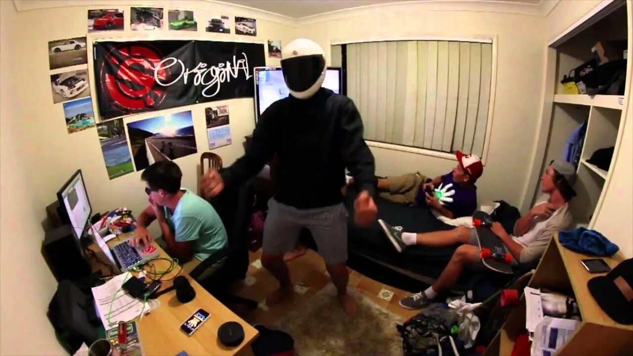 Harlem shake poop. Harlem shake poop. Harlem shake shit. Харлем шейк коробка. Harlem shake poop.