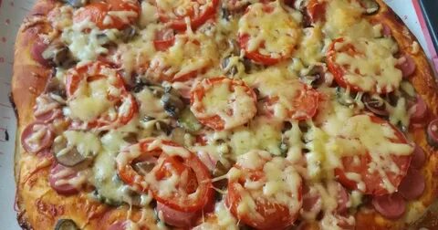 Рецепт пиццы с шампиньонами колбасой и сыром