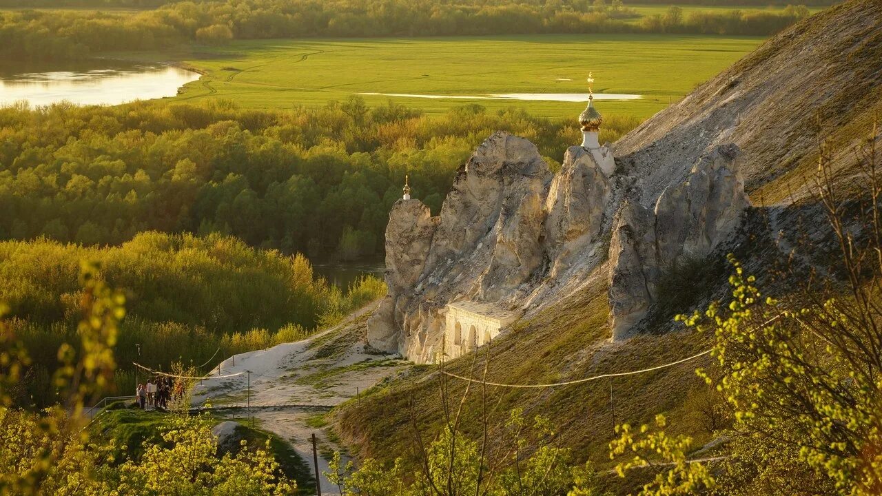 Музеи заповедники воронежской области. Музей-заповедник Дивногорье в Воронежской. Воронеж заповедник Дивногорье. Хутор Дивногорье Воронежская область. Меловые горы в Воронежской области Дивногорье.