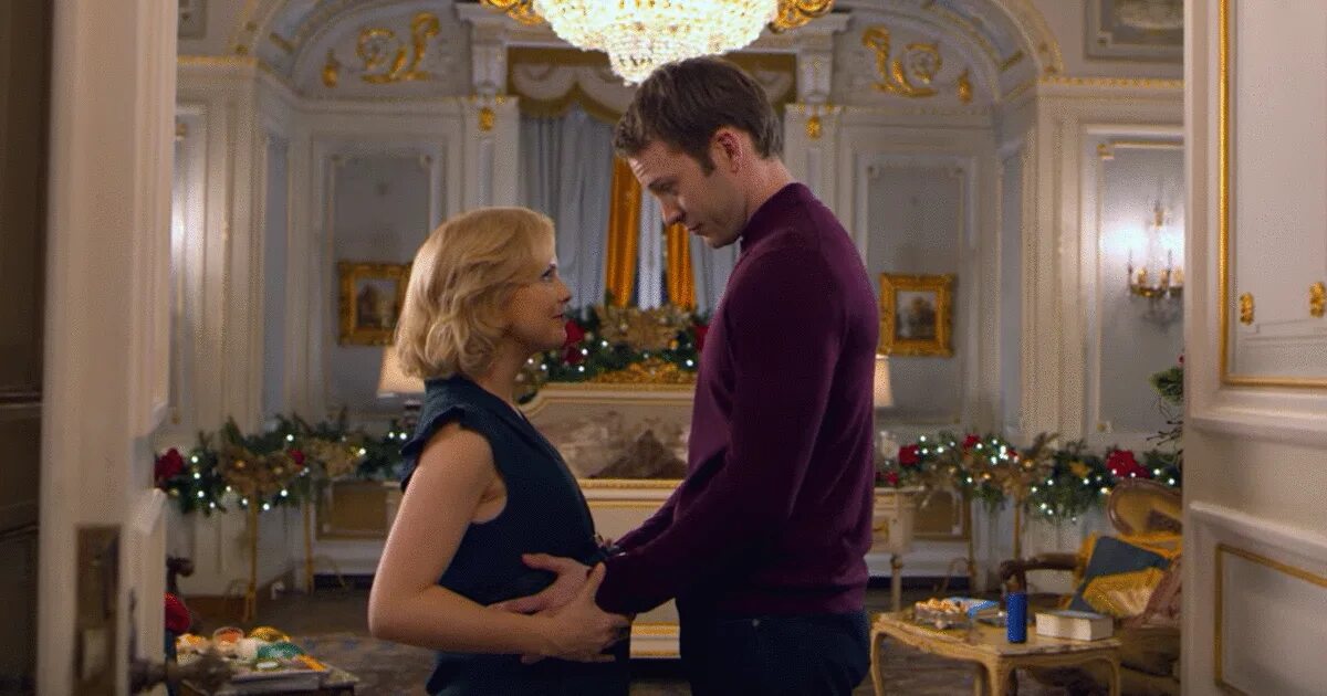 Принц на рождество. Принц на рождество королевское дитя. роуз макайвер принц на рождество. королевское дитя фильм. рождественский принц фильм 2017.