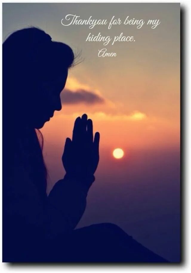 Молюсь и верю. Человек молится. Человек молится Богу. Девушка молится Богу. Руки в молитве.