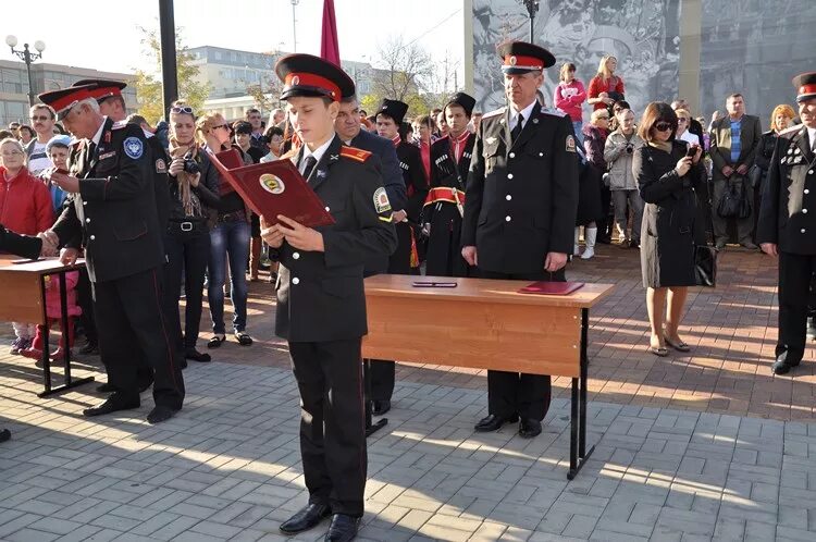 Новороссийск казачий кадетский корпус корпус. Орловский казачий кадетский корпус ростовская область. Кадеты новороссийска. Новороссийский кадетский казачий кадетский корпус. Кубанский казачий кадетский корпус имени атамана м.