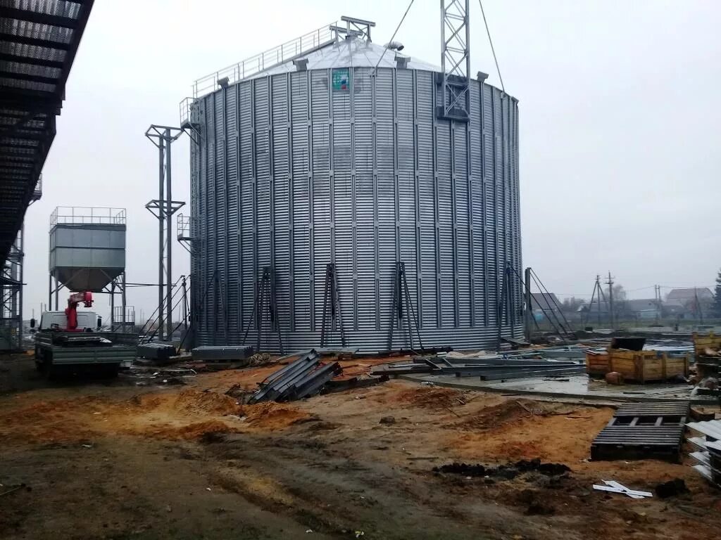 Зернохранилище Саратов элеватор. Элеватор Ртищево. Элеватор Саратов завод. Романовский элеватор. Строительство нового завода стоит 220