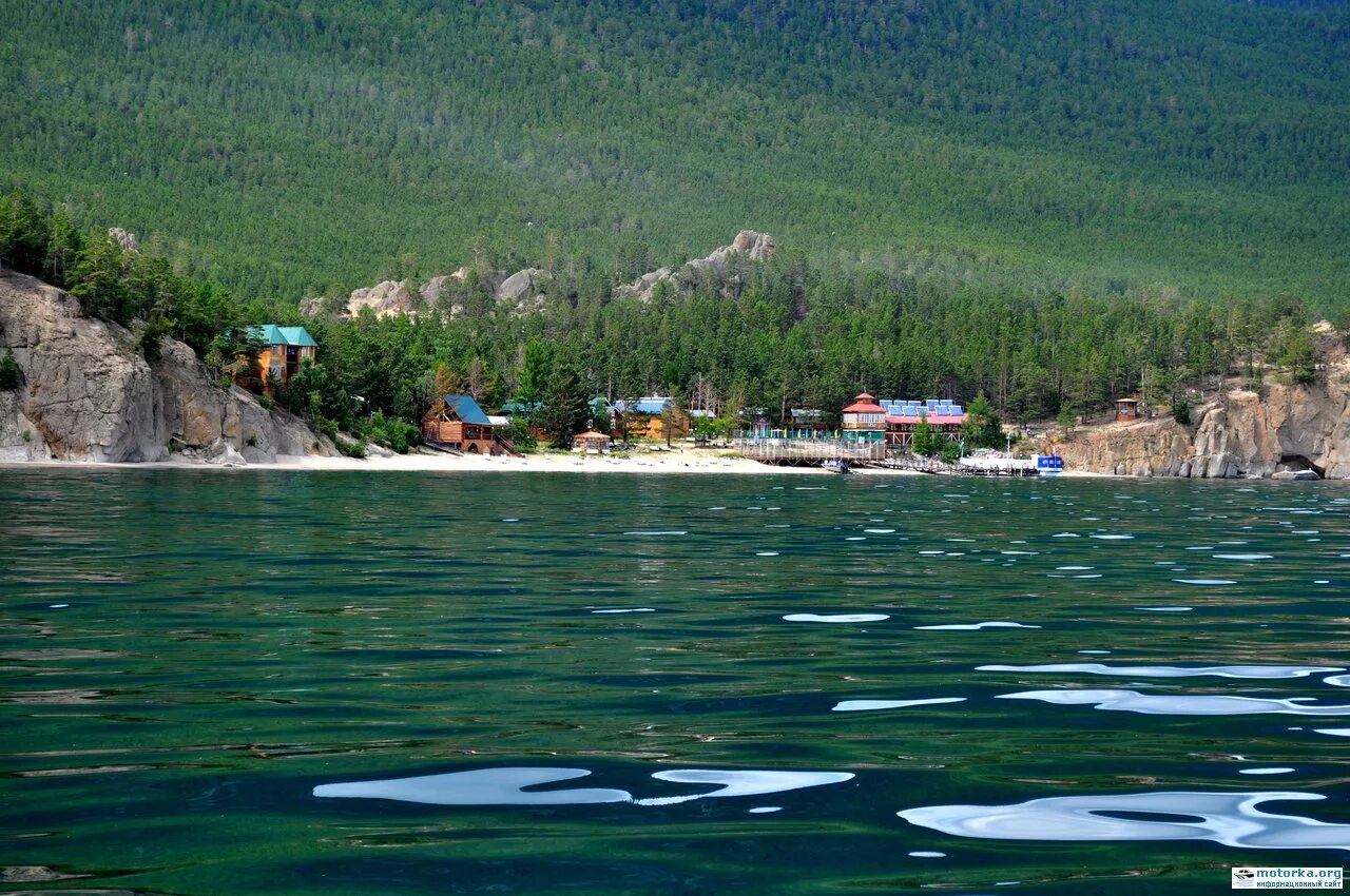 Озеро Байкал турбазы. Бухта Песчаная Байкал турбазы. Байкальские дюны бухта Песчаная. Зуун Хагун Байкал.