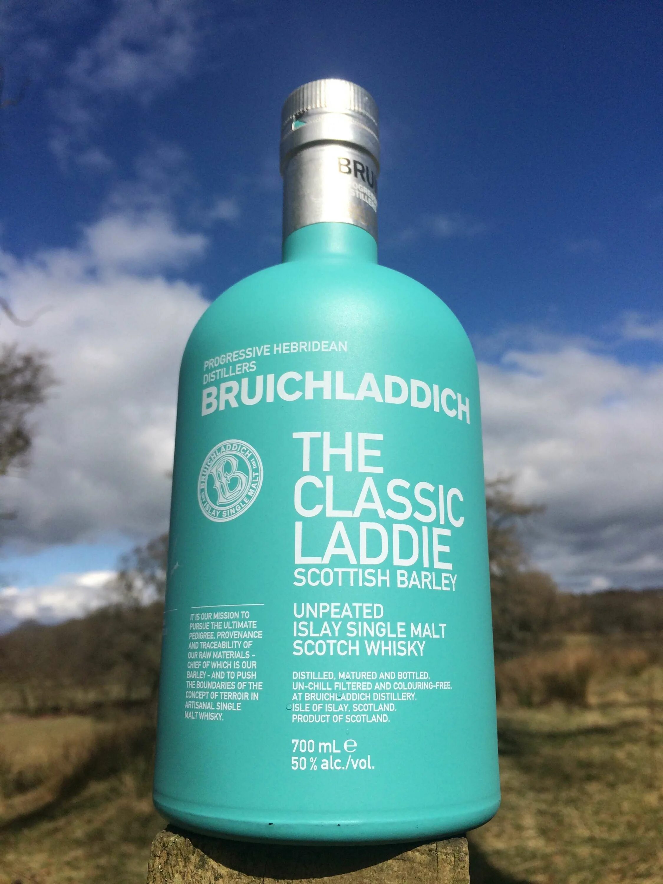 Bruichladdich classic laddie. Irish rover виски. Bruichladdich classic laddie. Bruichladdich classic laddie scottish barley 50%. Виски бруклади фото.