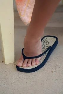 2 b feet
