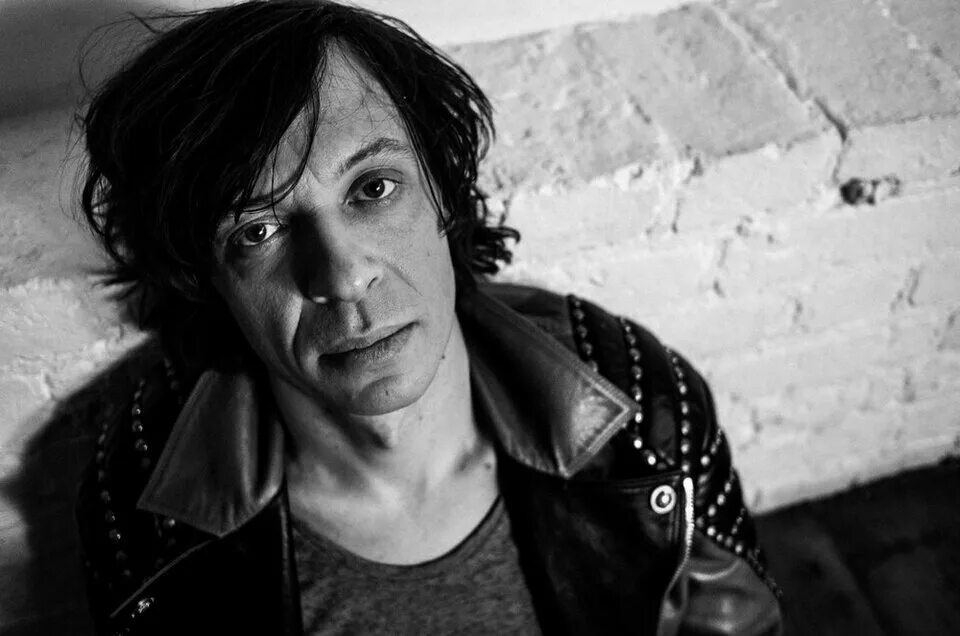 Найк борзов википедия. Найк борзов 1997. Найк борзов. Найк борзов 2021. Найк борзов группа.