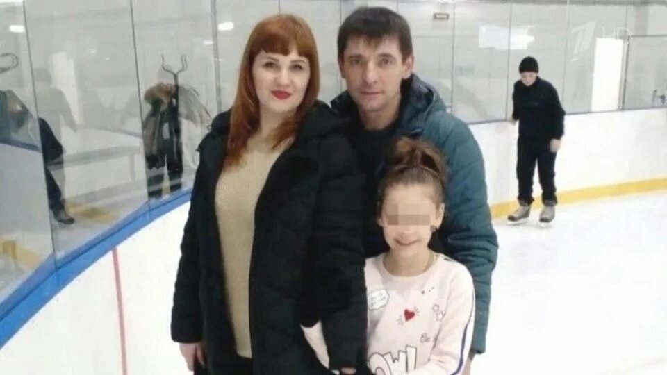 Многодетная семья. Фото семьи убитых девочек. Шестеро детей. Фото семейной пары. Фото семьи убитых девочек.