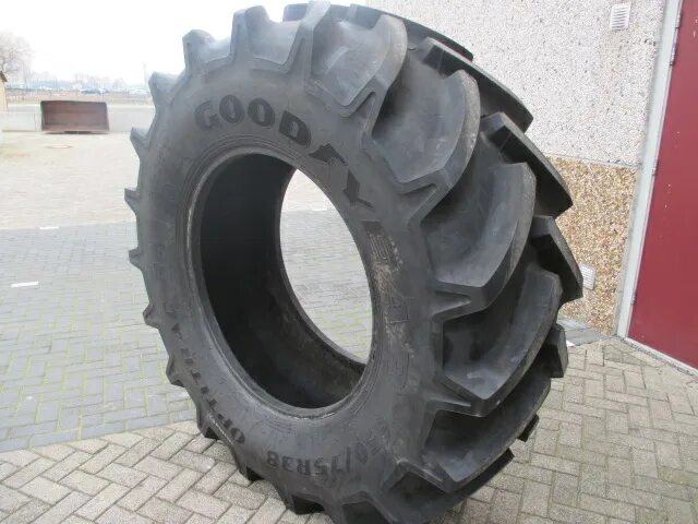 0 r 38 0 r. 710/70r38. Шина 710/70r38. Goodyear шины 710/70r38. 15.5/70r38.