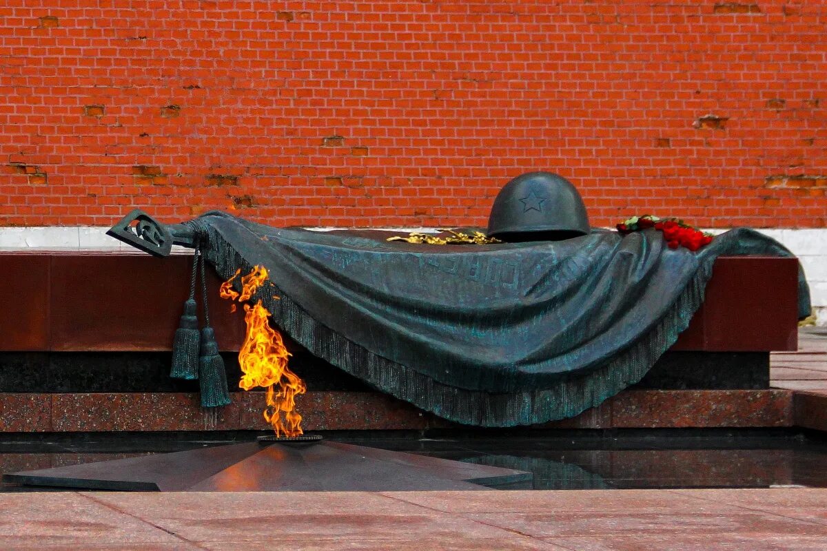 Жуковка - могила неизвестному солдату. Караул у могилы неизвестного солдата москва. Памятник могила неизвестного солдата в москве. Могила неизвестного солдата москва. Время неизвестного солдата.