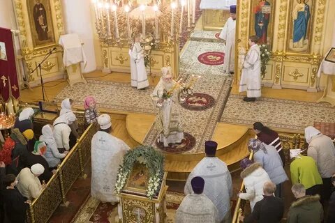 Служба в церкви на рождество 7 января