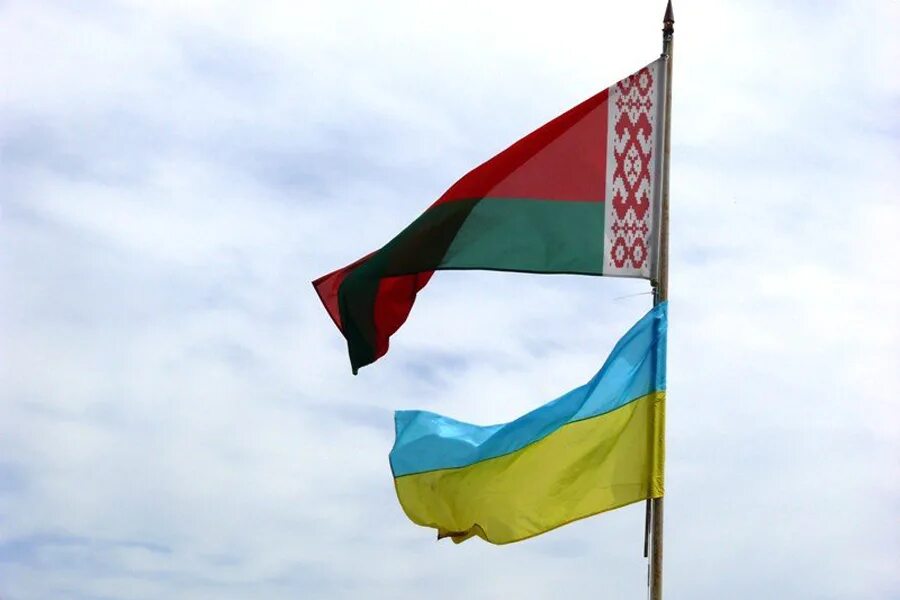 Славянское братство. Флаг украины и белоруссии. Флаг украины и белоруссии. Отношения беларуси и украины. Белорусско-украинские отношения.