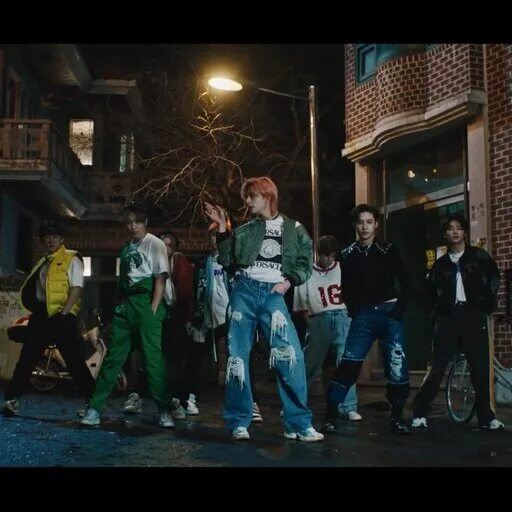 Stray kids 5 star. Stray kids s-class. Stray kids s класс. K-pop группа stray kids. 5 star stray kids альбом.