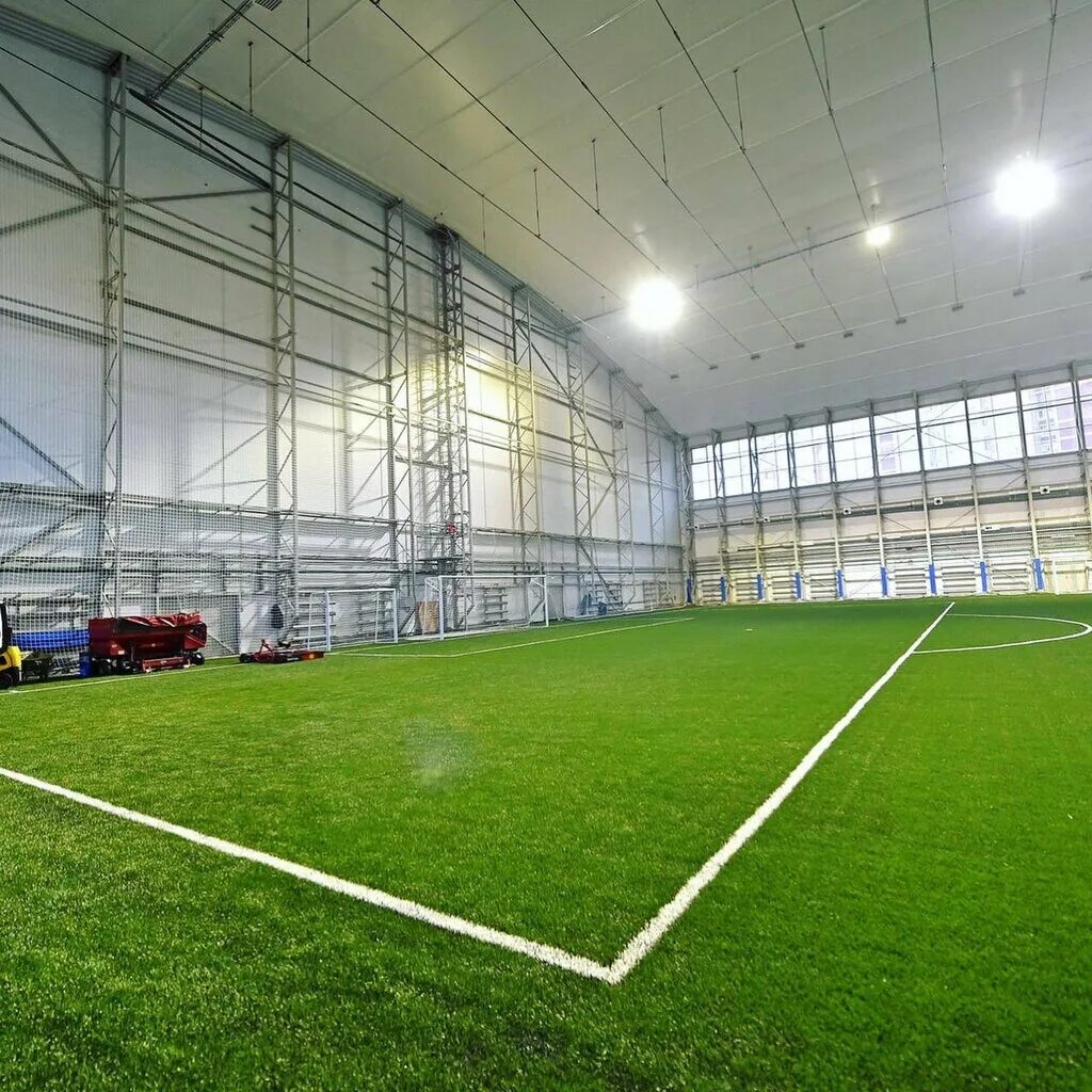 манеж олимп суздальская 25. суздальская 25 стадион олимп. футбольный стадион олимп новокосино. манеж олимп суздальская 25. стадион олимп в новокосино.