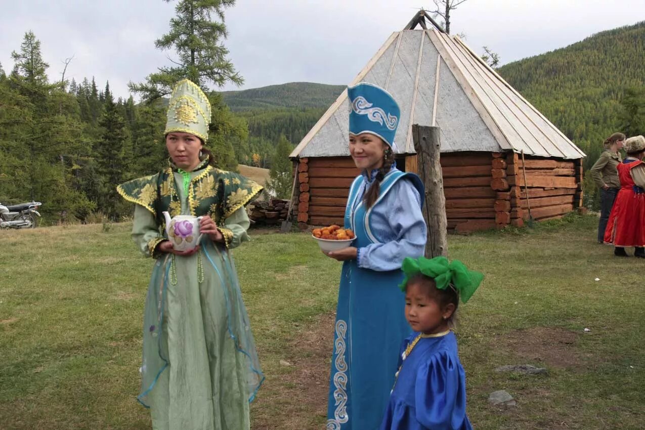 Деятельность республики алтай. Село Саратан Республика Алтай. Село Язула Улаганского района Республики Алтай. "Саратан-Язула". Туристическая Улаганского района Алтай.