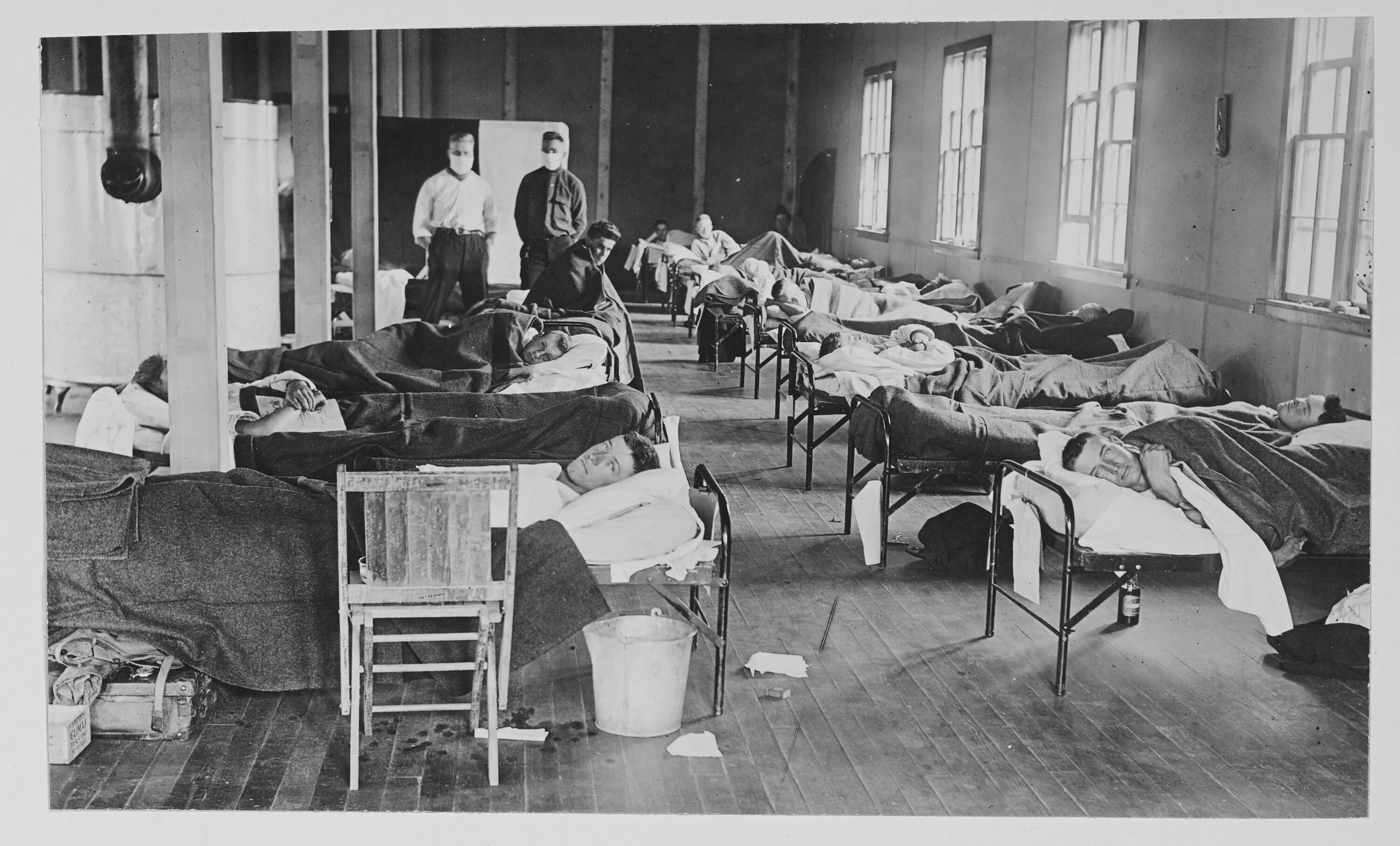 Умершие от гриппа в год. Пандемия испанка испанка. Эпидемия 1918 года в мире испанка грипп. Испанка, 1918 - 20, Пандемия гриппа.