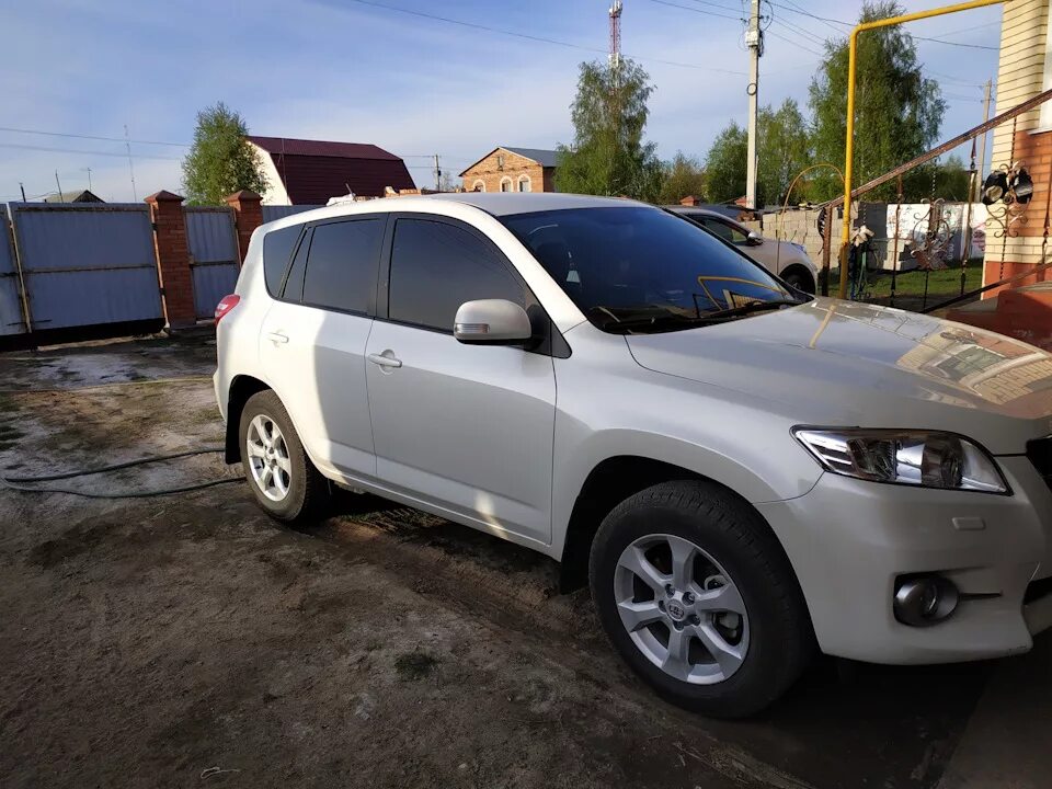 Куплю тойоту рав в челябинске. Toyota rav4 2012. Тонированный рав 4 2008. RAV 4 2008 тонированный. Тойота рав 4 тонированная.