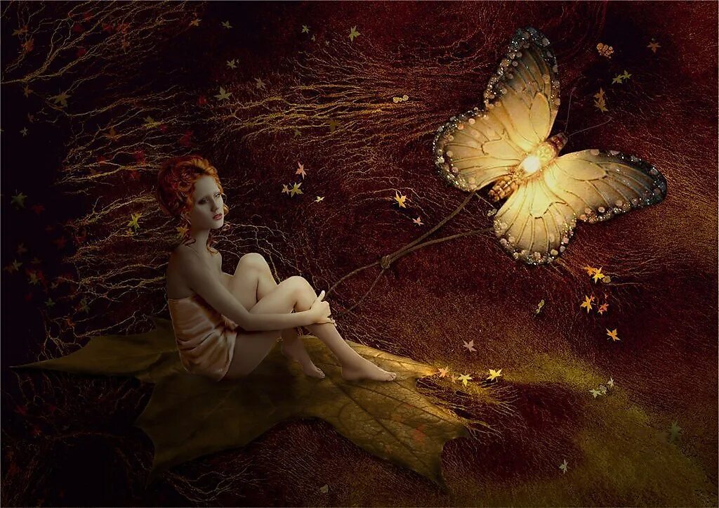 Песни бабочка ночь. Бабочки фэнтези. Мотыльки сюрреализм. Девушка-бабочка. Бабочка сюрреализм.