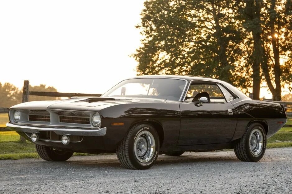 Plymouth barracuda 1971 года. Plymouth roadrunner 1968. Plymouth 1958. Plymouth barracuda 1971 года. Барракуда машина 1966.