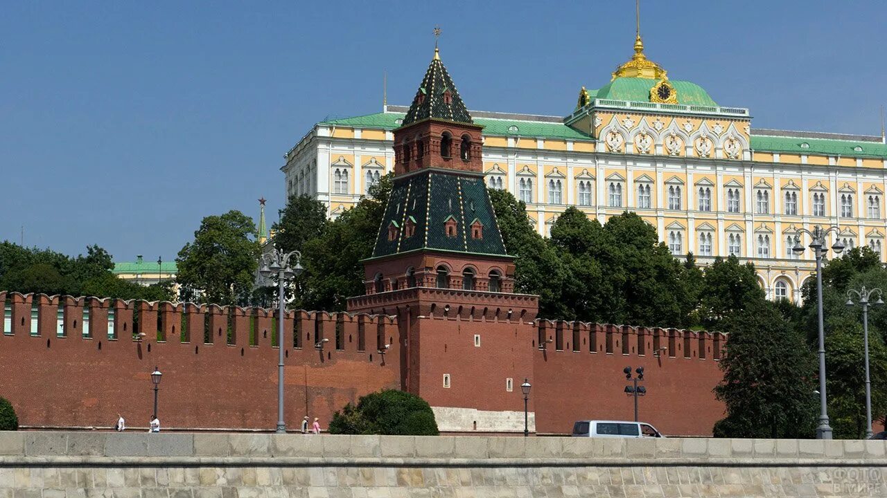 Благовещенская башня башни Московского Кремля. Тайницкая башня Московского Кремля. Водовзводная башня Московского Кремля. Архитектор Благовещенская башня. Кремлевская 41