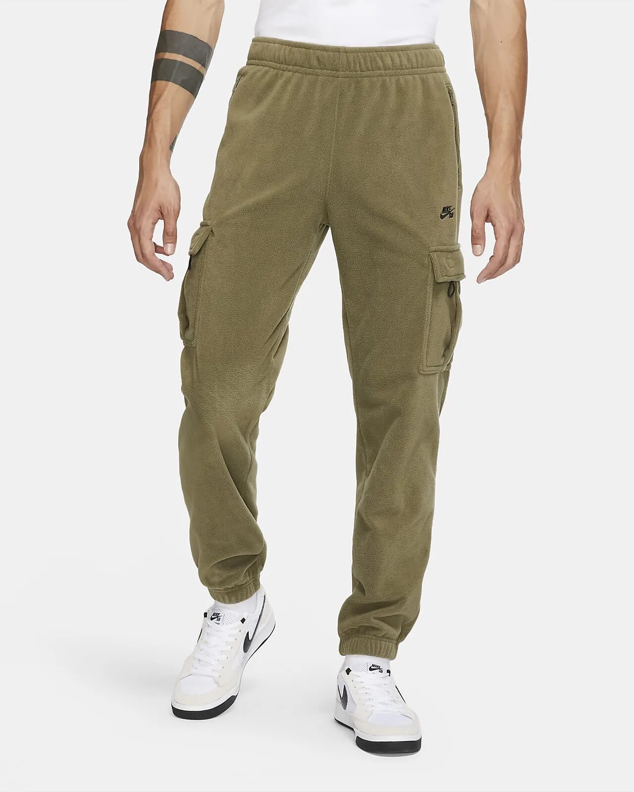 Nike cargo. Штаны карго Nike. Nike SB карго брюки. Nike SB Joggers Cargo. Брюки карго Nike мужские.