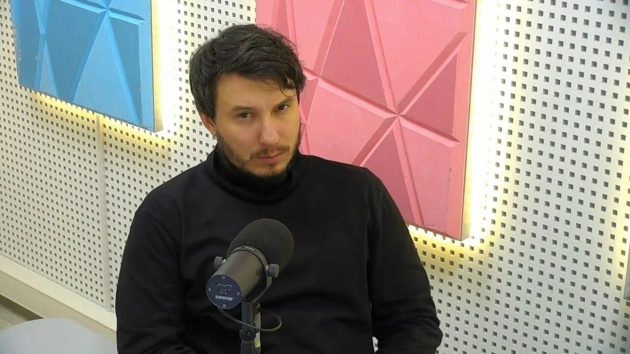 Феликс на интервью. Феликс волосенков художник. Интервью феликса. Зинатуллин феликс минисагитович. Интервью феликса.