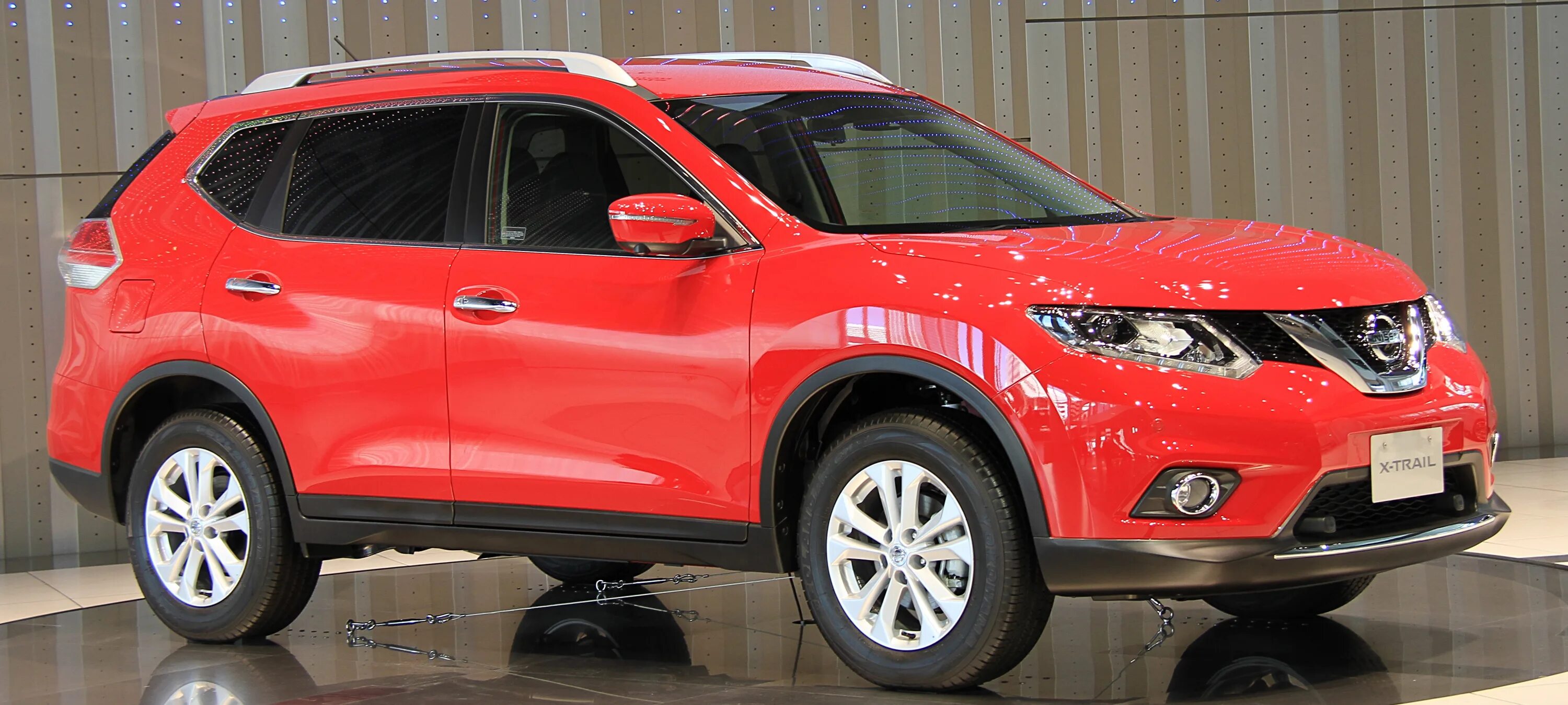 Nissan x trail 13 года. Nissan x trail 20. nissan x-trail 2015. ниссан x trail красный. реклама nissan x-trail.