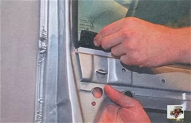 Самостоятельная замена лобового стекла на Ладе Приора