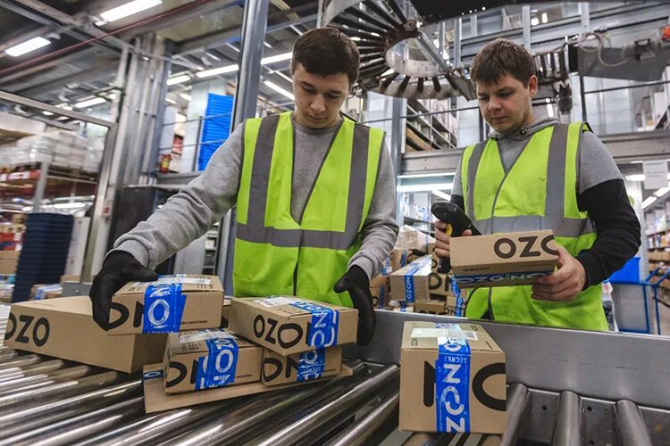 Kazanexpress склад. Kazanexpress склад. Комплектовщик озон. Kazan express магазин. Работа на складе казань экспресс.